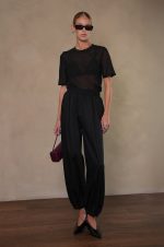 Naomi Tee - Black