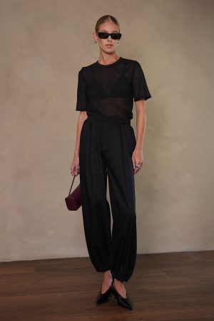 Naomi Tee - Black